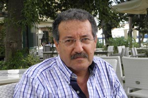 Αξιώτης